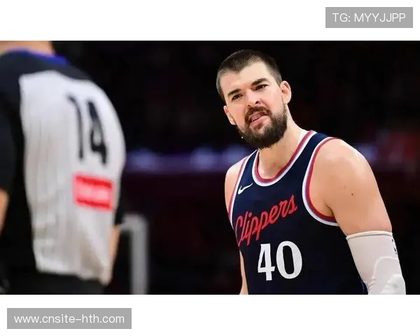 篮板崩盘！快船全队仅27个，祖巴茨苦撑，快船球队